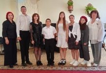 Путятинские музыканты поздравили медиков с праздником